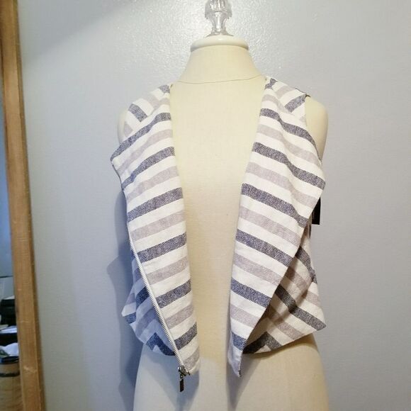 Chico's Zip Vest - Picture 9 of 16